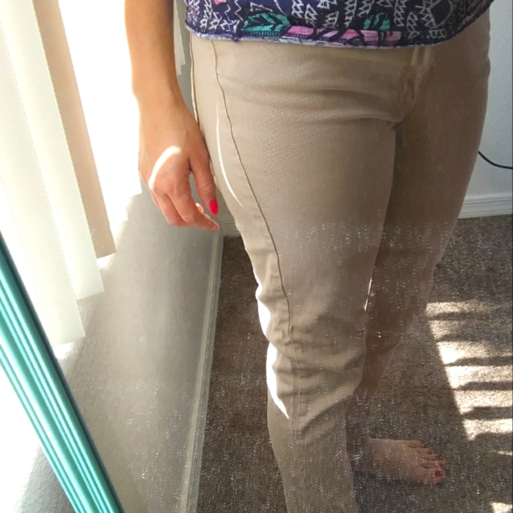 *Forever 21 pants beige size 27